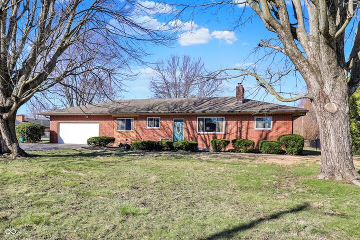 Property Photo: 3811 S Main Street IN 47362