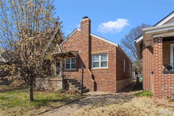 Property Photo:  5521 Murdoch Avenue  MO 63109 