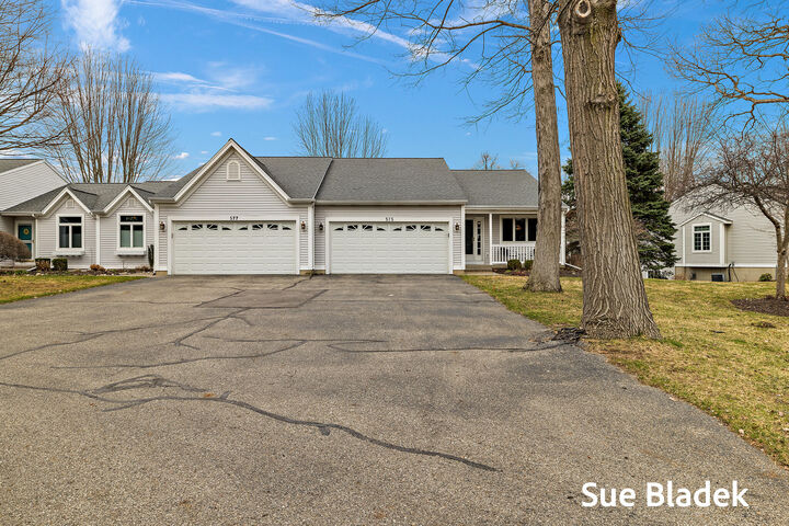 Property Photo:  575 Noroak Court  MI 49424 