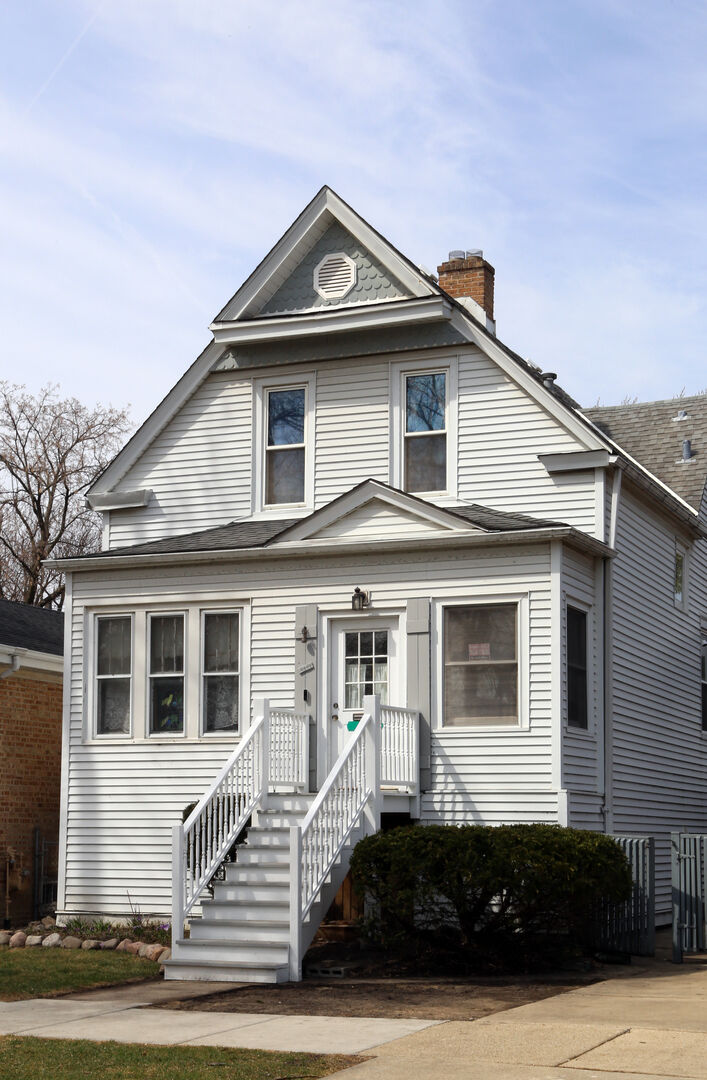 Property Photo:  4644 N Kennicott Avenue  IL 60630 