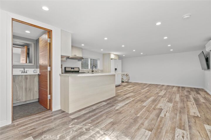 Property Photo:  10533 Fernglen  CA 91042 