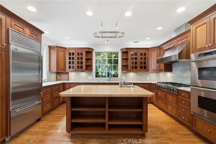 Property Photo:  500 3rd  CA 90266 