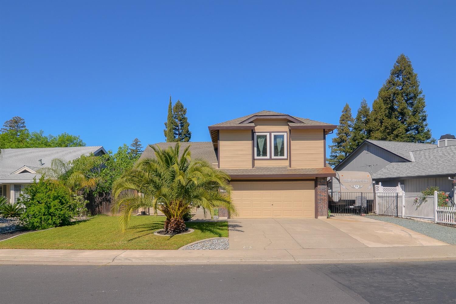 Property Photo: 5722 Laguna Quail Way CA 95758