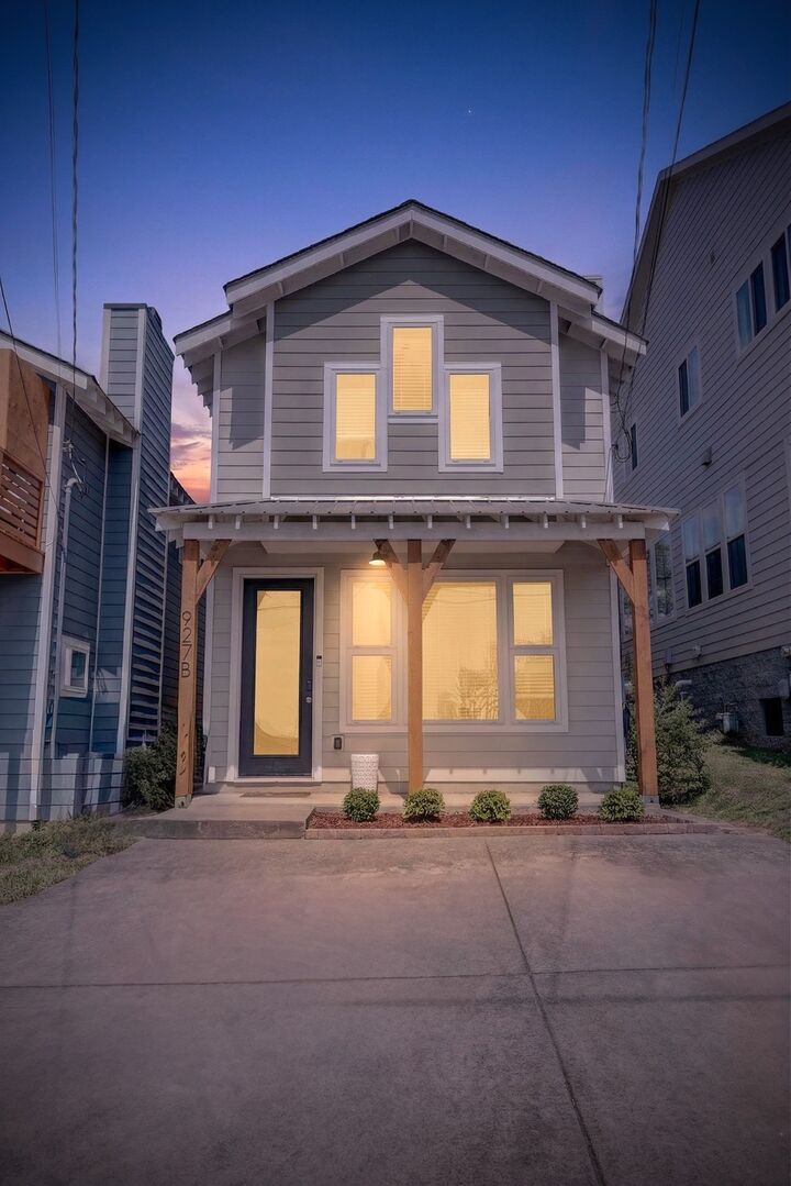 Property Photo:  927B Thomas Ave  TN 37216 