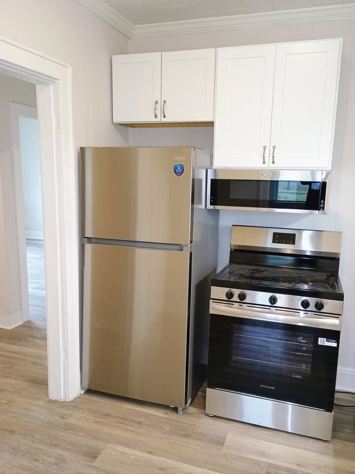 Property Photo:  204 Hobson Ave  TN 37160 