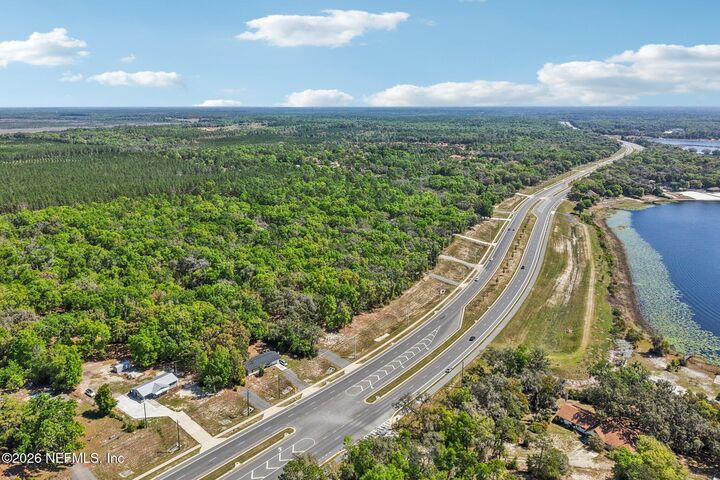 Property Photo:  1894 State Road 20  FL 32640 