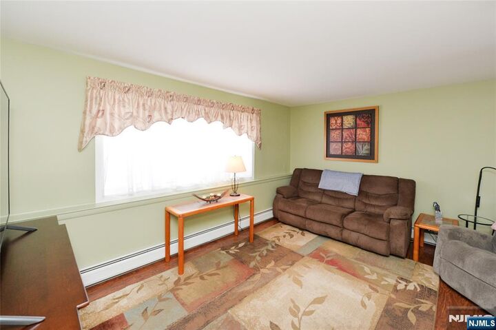 Property Photo:  140 Manhattan Avenue  NJ 07463 