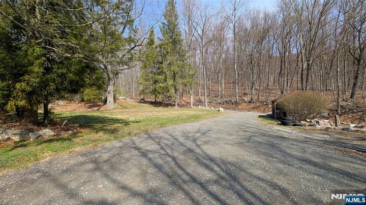 Property Photo:  534 Hamburg Turnpike  NJ 07480 