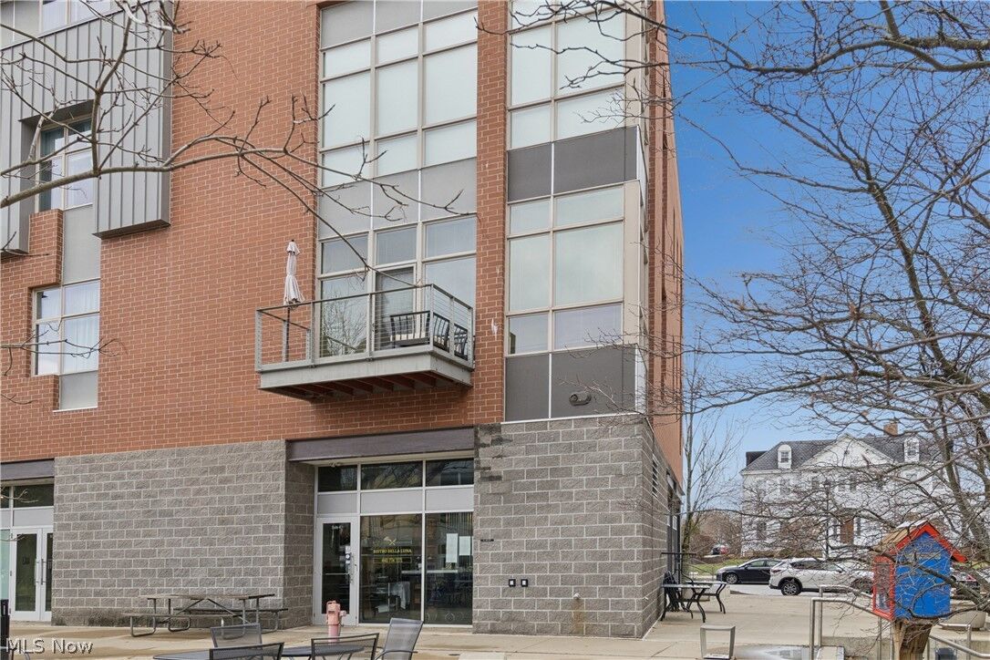 Property Photo:  55 E College Street 212  OH 44074 
