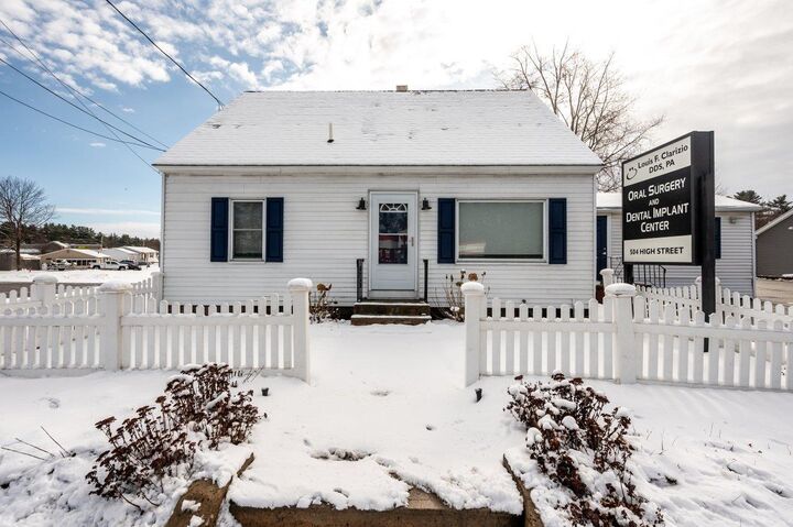 Property Photo:  504 High Street  NH 03878 