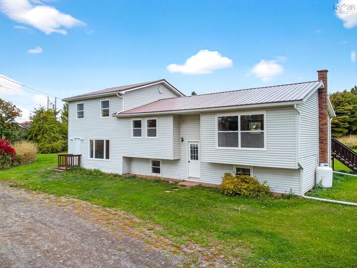 2447 Highway 376 — photo 1