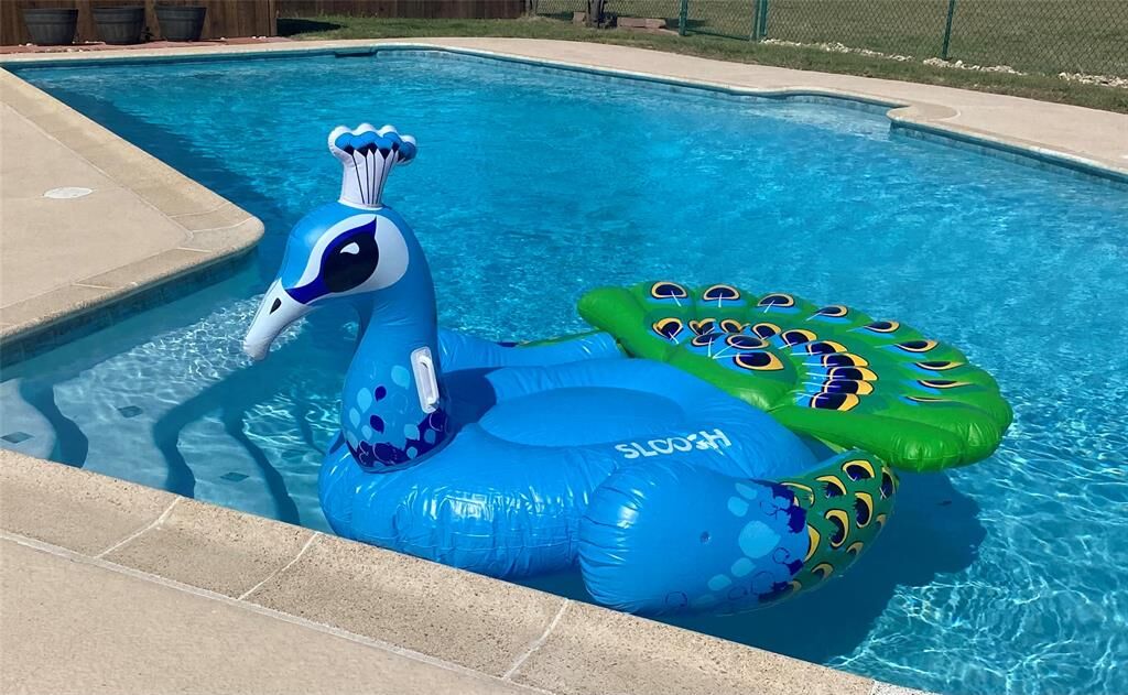 Property Photo: 1570 Bryson Lane TX 76065