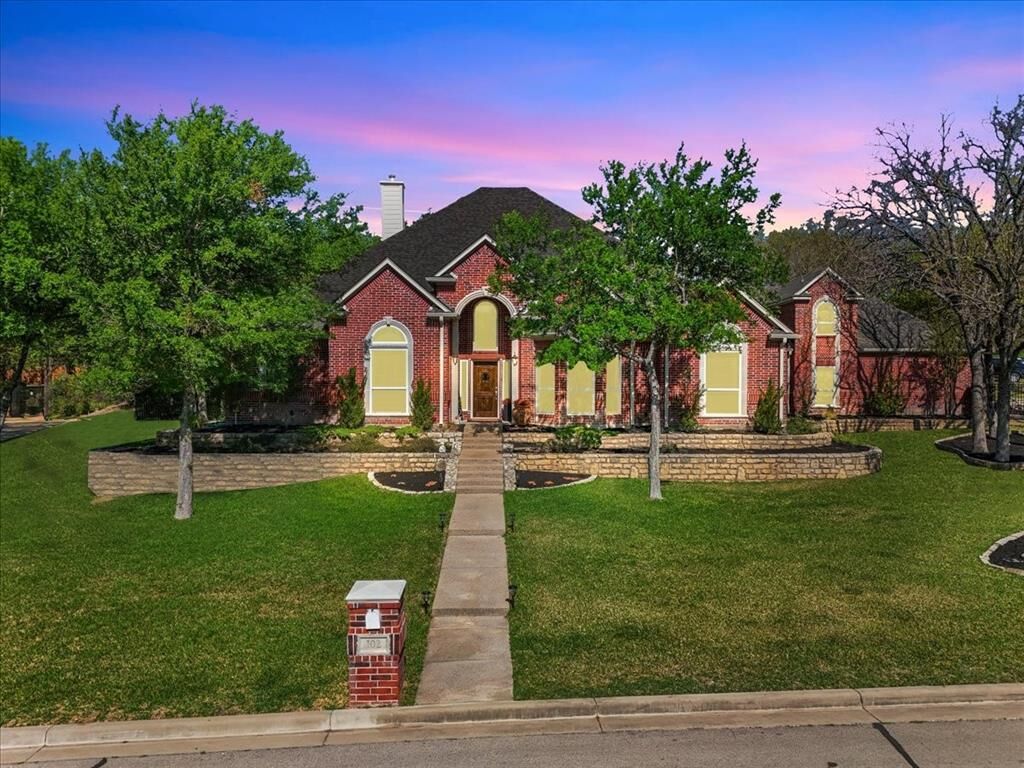 Property Photo: 102 Blue Sage Court TX 76087