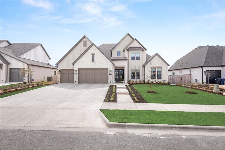 Property Photo: 8806 W Comet Drive AR 72713