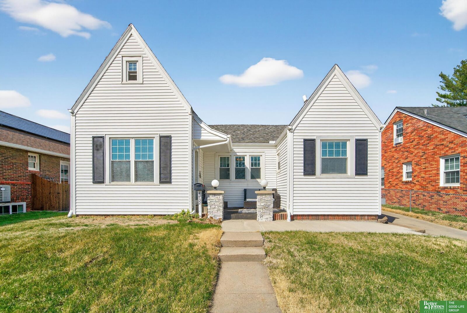 Property Photo:  4432 Hickory Street  NE 68105 