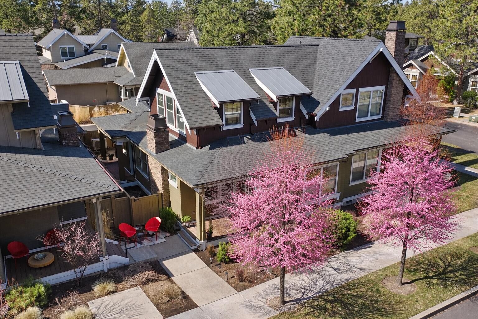 Property Photo:  1693 NW William Clark Street #10  OR 97703 