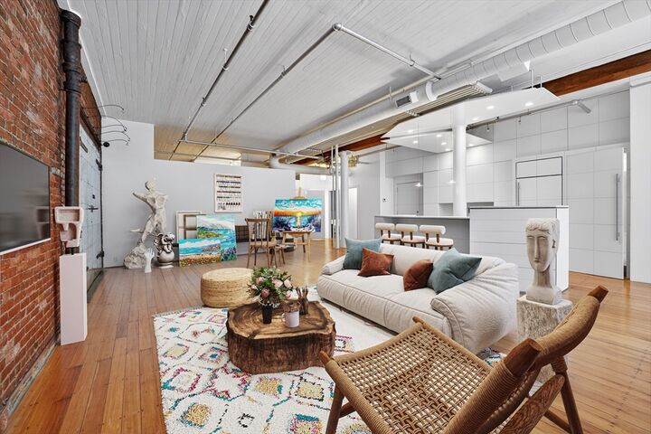 Property Photo:  107 South Street 2A  MA 02111 