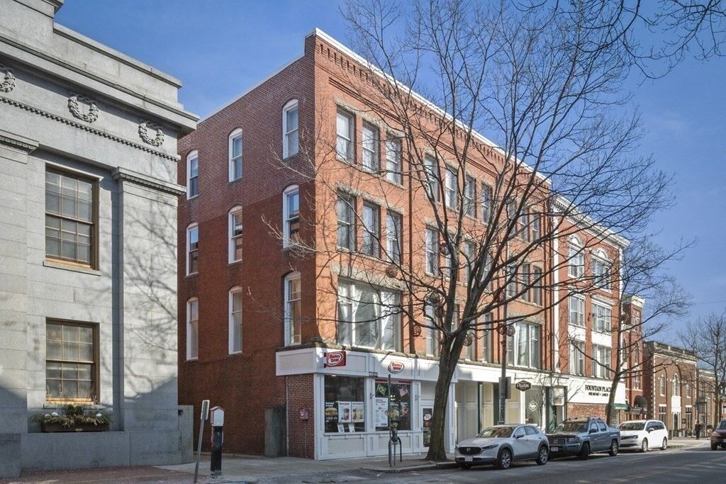 Property Photo:  99 Washington Street 21  MA 01970 