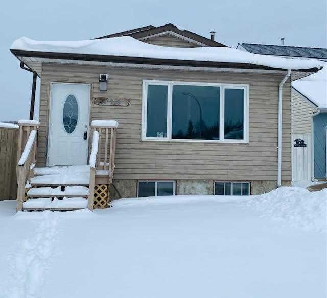 Property Photo:  428 Boutin Avenue  AB T7V 1A2 