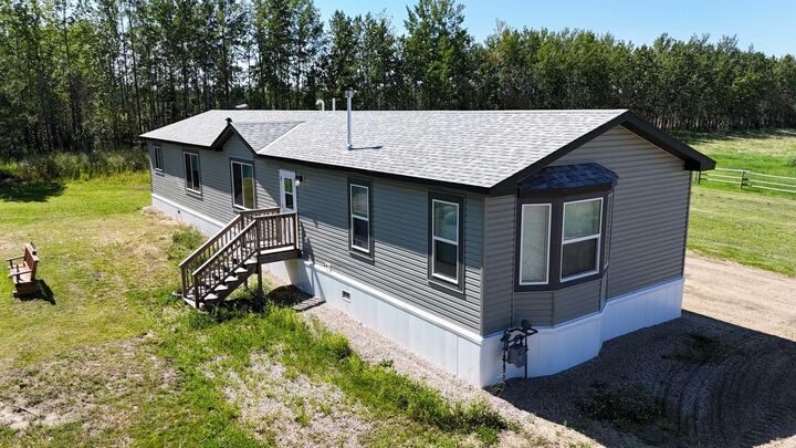 Property Photo:  53418 Range Road 120  AB T7E 5A5 