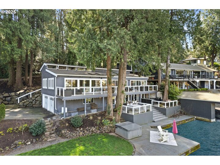 Property Photo: 3220 Southshore Blvd OR 97034