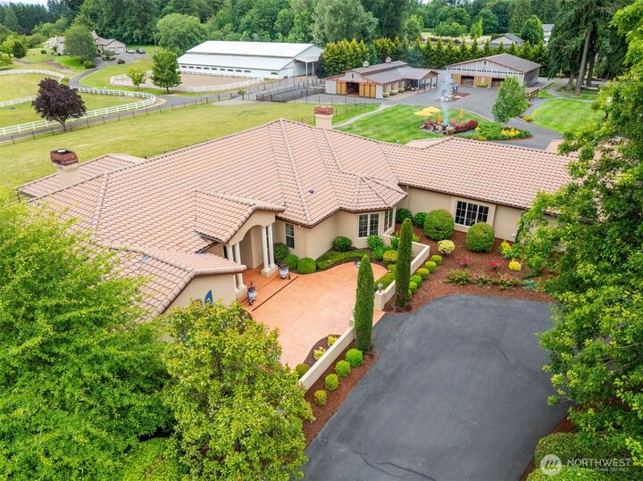 Property Photo: 19609 NE 35th Court WA 98642