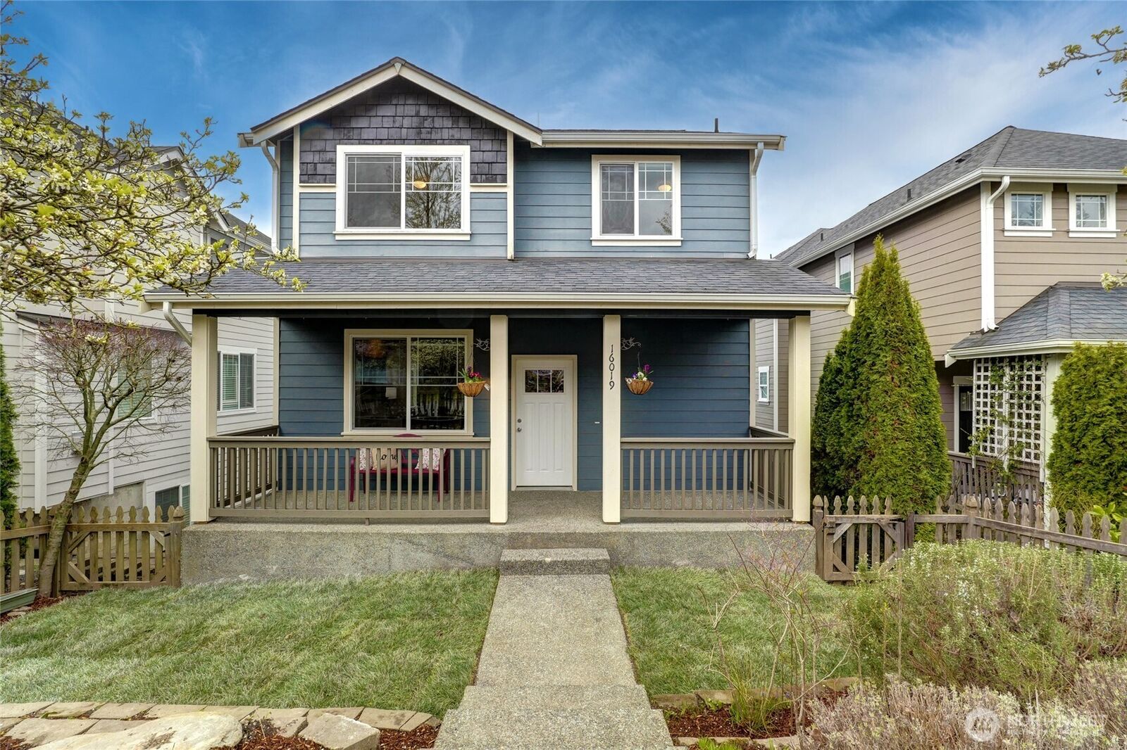 Property Photo:  16019  2nd Avenue NE  WA 98019 