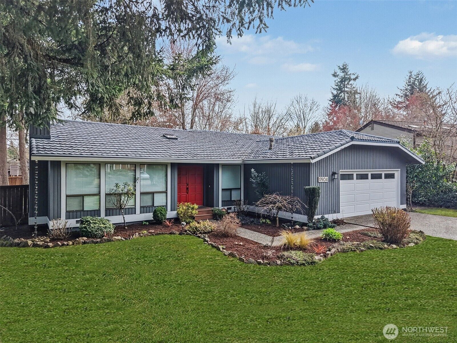Property Photo: 17904 156th Place SE WA 98058