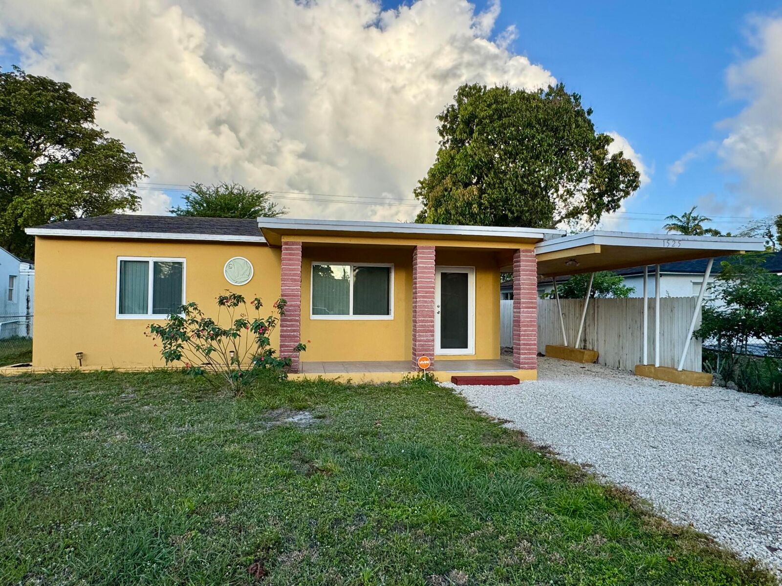 Property Photo:  1525 NW 1st Avenue  FL 33311 