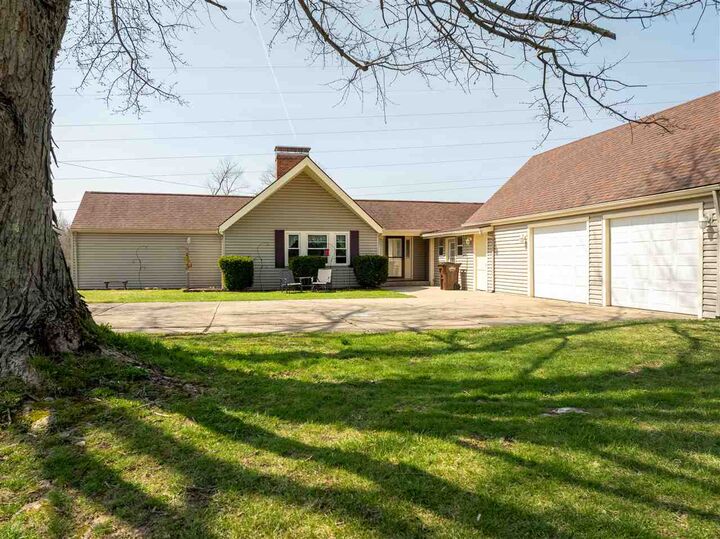 Property Photo:  2415 Vi Post Road  IN 47374 