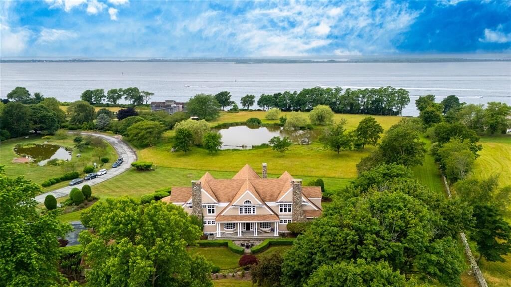 Property Photo:  15 Courageous Circle  RI 02809 