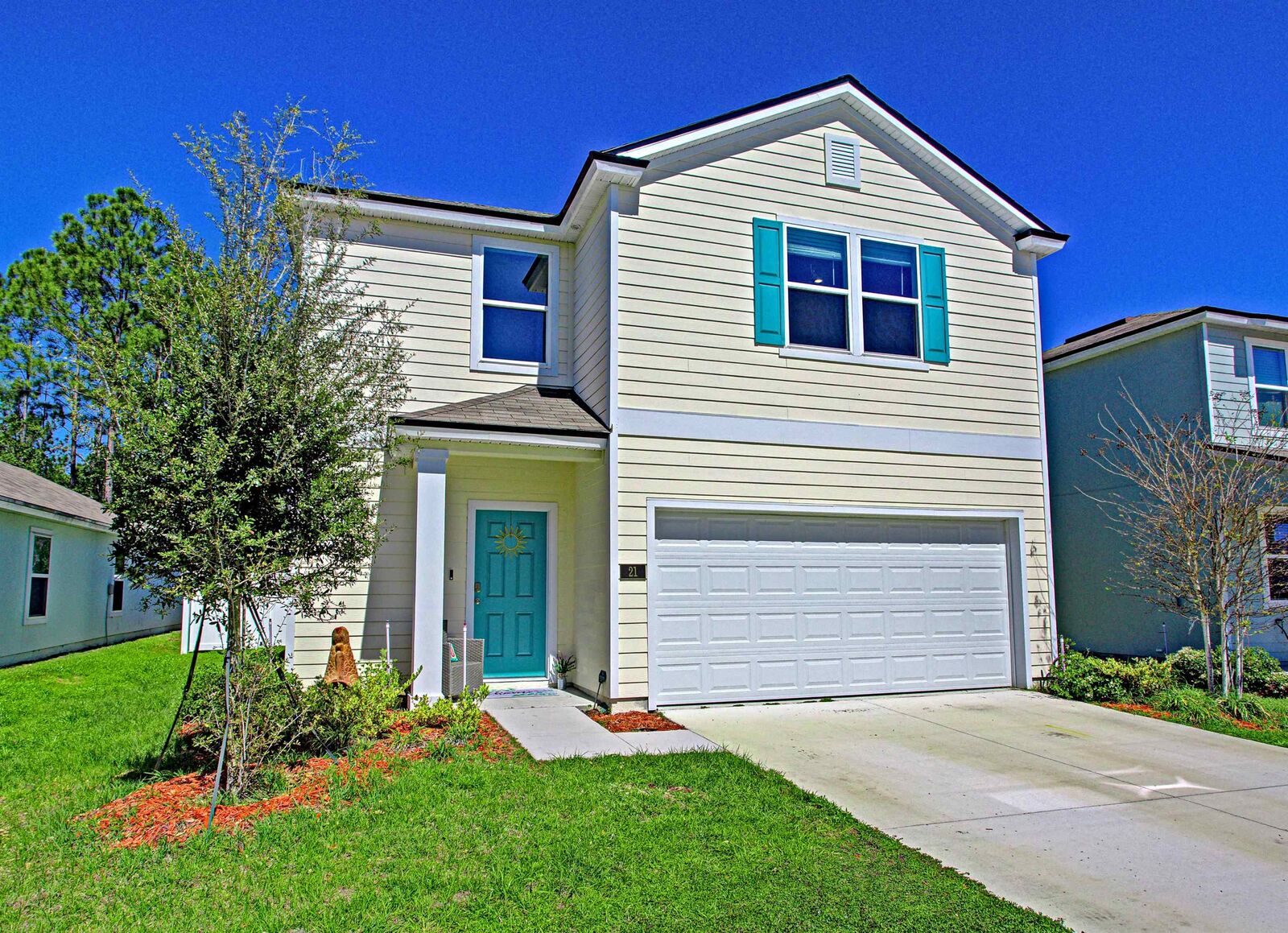 Property Photo: 21 Hulett Woods Rd FL 32137