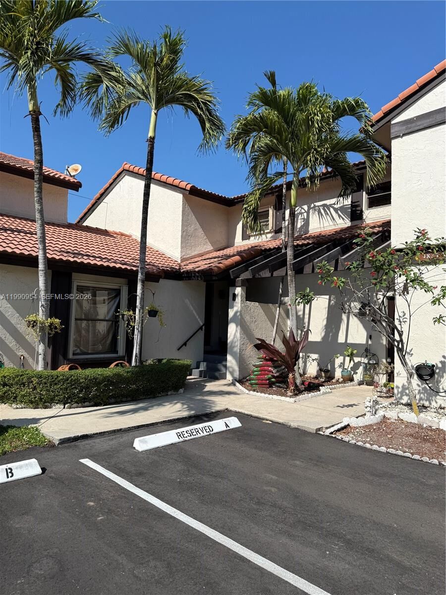 Property Photo:  4825 SW 149th Ct 18B  FL 33185 