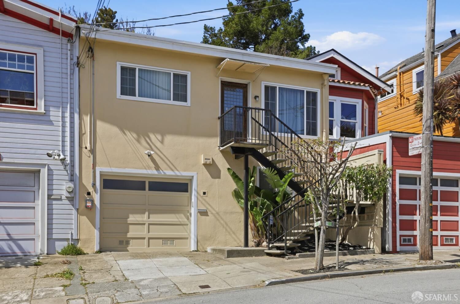 Property Photo:  527 Congo Street  CA 94131 