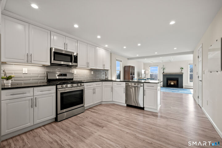 Property Photo:  25 Tinsmith Crossing 25  CT 06109 