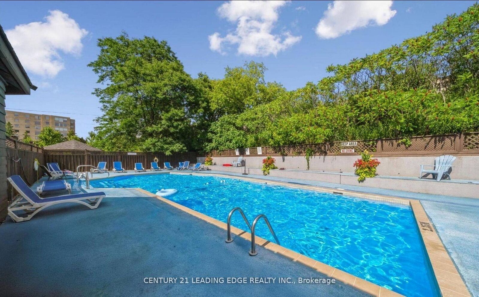 Property Photo:  175 Cedar Avenue 302  ON L4C 9V3 