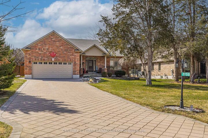 Property Photo:  10159 Meadowlilly Crescent  ON N0M 1T0 