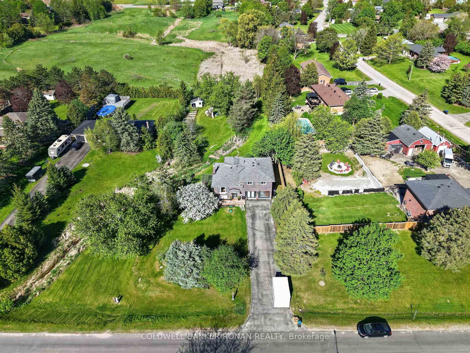 Property Photo: 10 Catherine Street ON L0G 1L0