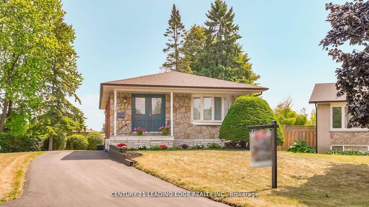 Property Photo:  529 Carman Court  ON L1H 6K5 