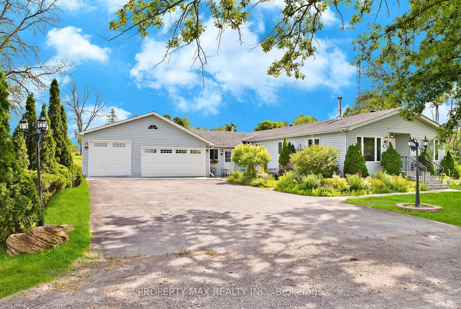 Property Photo: 27 Rose Street ON K0K 2C0