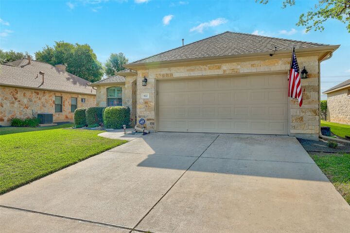 Property Photo: 822 Boquilla Trail TX 78633