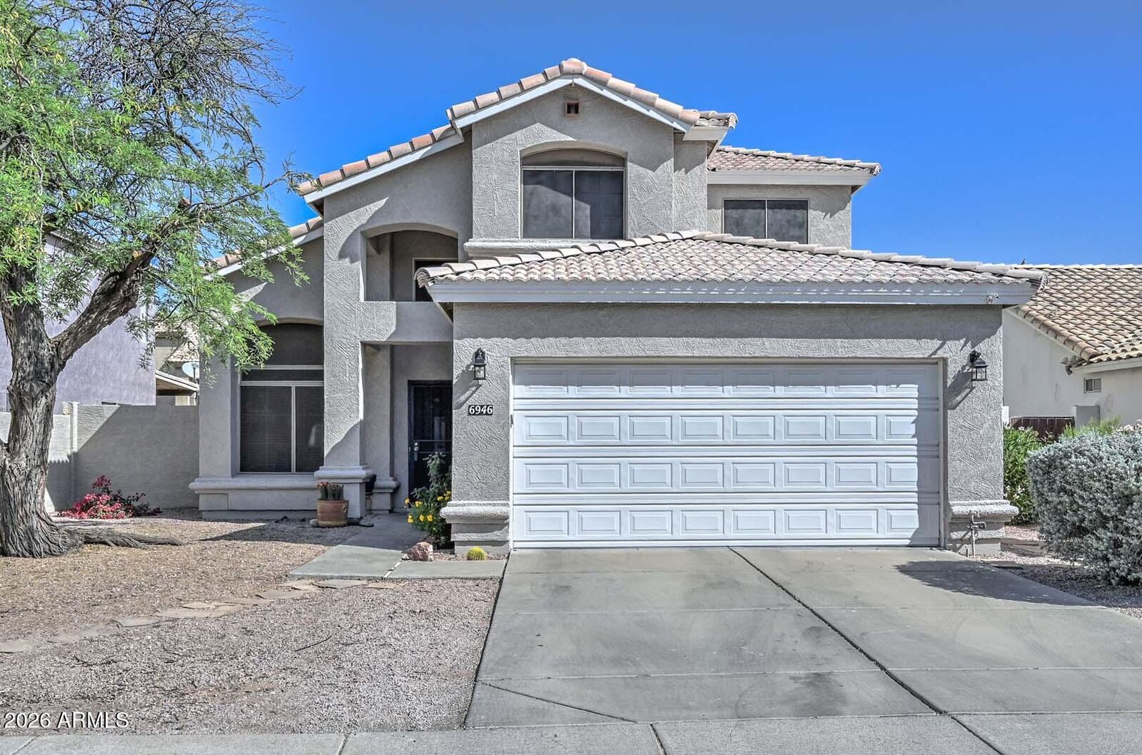 Property Photo: 6946 W Via Del Sol Drive AZ 85310