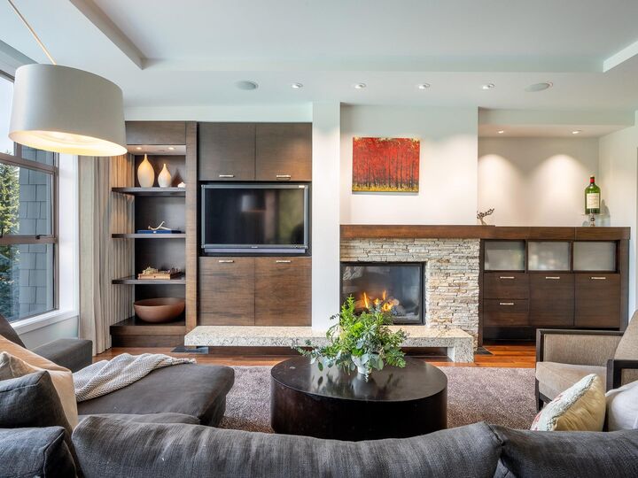 4617 Blackcomb Way 33 — photo 1