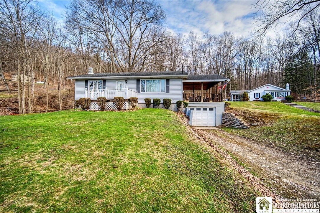 Property Photo:  775 W Perimeter Road  NY 14738 