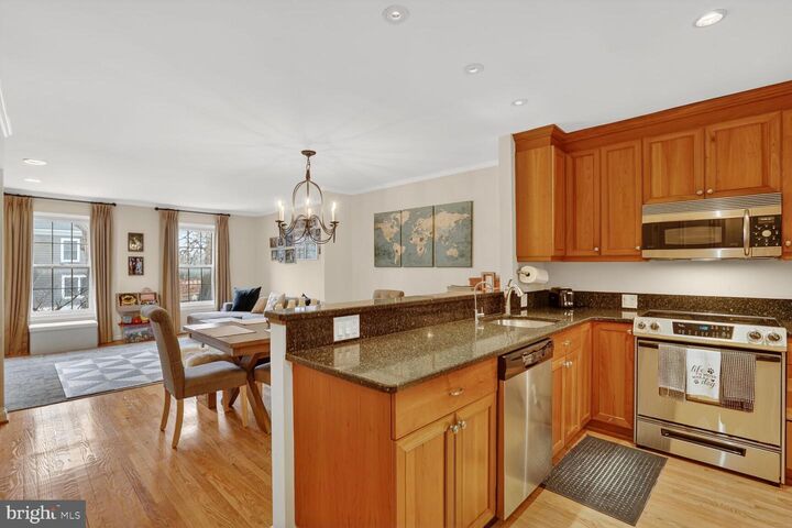 Property Photo:  1003-B N Daniel Street  VA 22201 