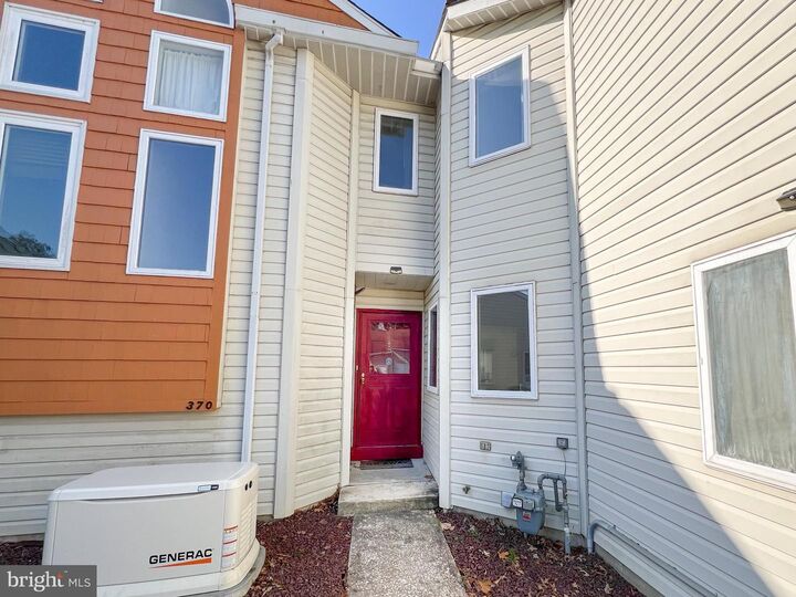 Property Photo: 370 Chickory Way DE 19711
