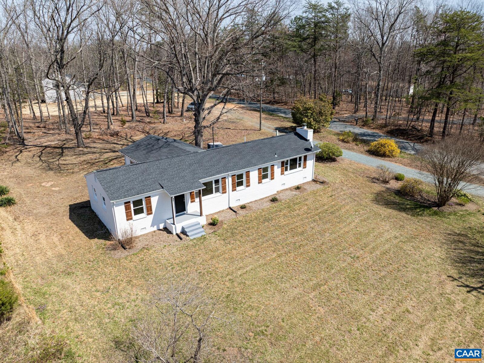 Property Photo:  19 Harlow Town Rd  VA 23093 