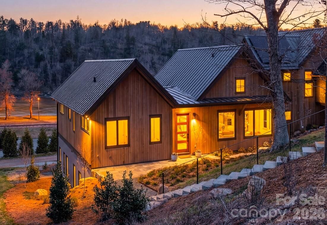 Property Photo: 6 River Run 2 NC 28804