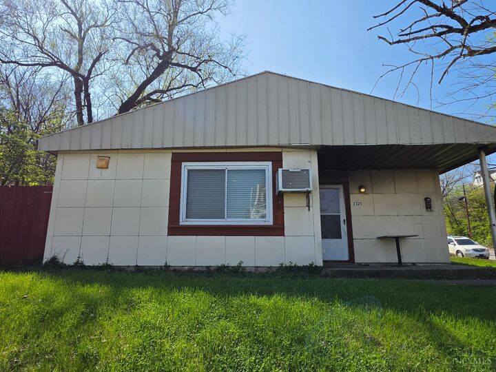 Property Photo: 3321 Glenway Avenue OH 45205