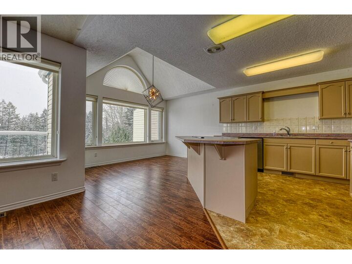 Property Photo: 11 Eagle Crescent 9 BC V2G 4R6